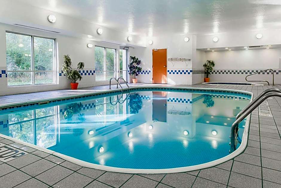 Fairfield Inn & Suites by Marriott Canton