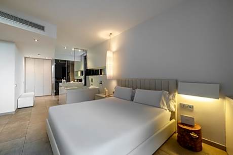 Suite with Spa Bath