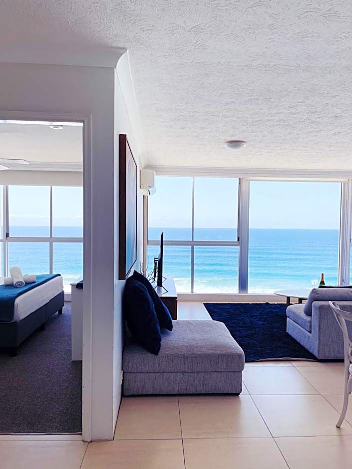 Golden Sands on the Beach - Absolute Beachfront Apartments