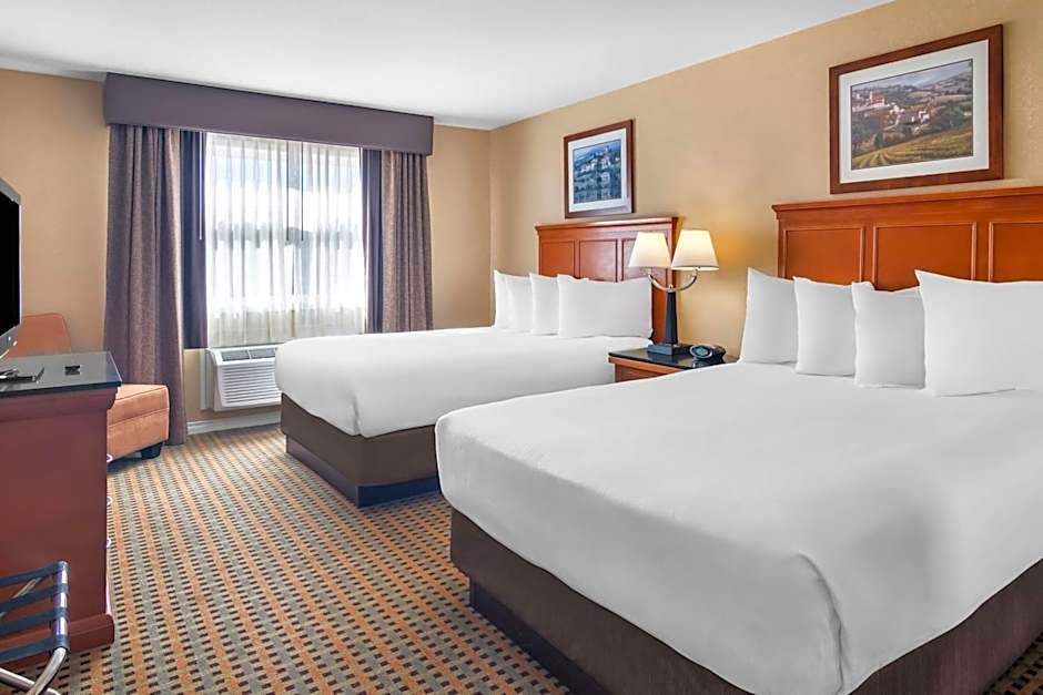 Best Western Plus Sunrise Inn