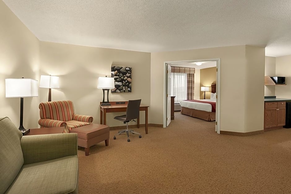 Country Inn & Suites by Radisson, Ames, IA