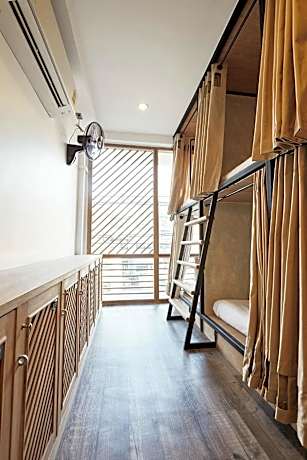 Deluxe Family Suite