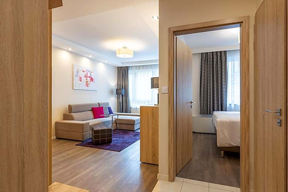 Silver Crown Hotel & Residence, Palace Quarter