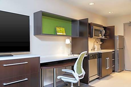 King Studio Suite - Non-Smoking