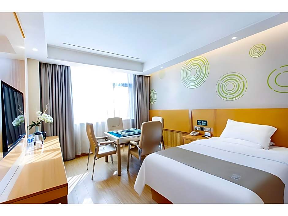 GreenTree Inn Fuyang Linquan County Economic Development Zone Xingye Road Branch