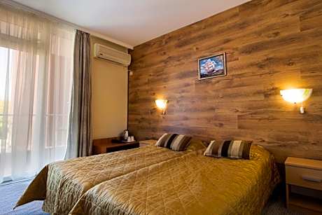 Twin Room with Extra Bed