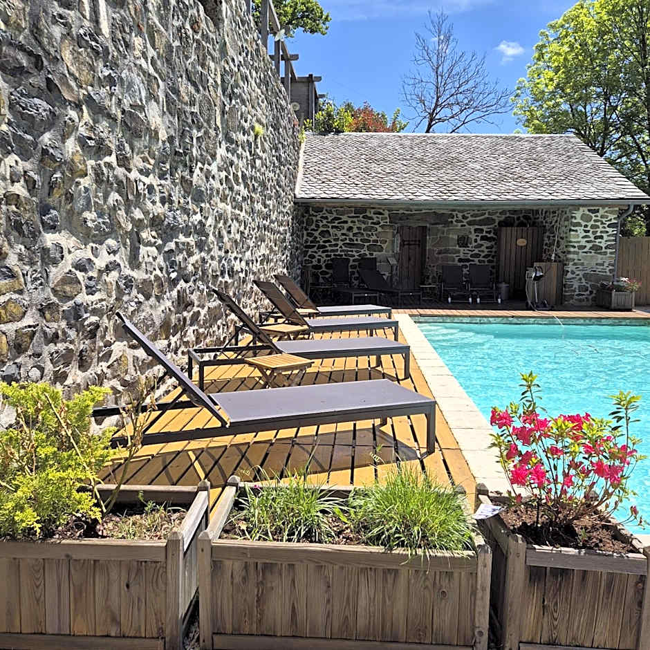 Le Mas de Rigoulac 5 Chambres d'hotes & SPA sur réservation table d hôtes sauf les mercredis et les dimanches