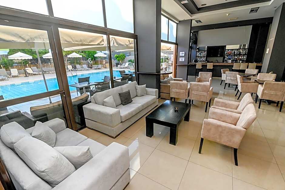 Saint Constantine Hotel