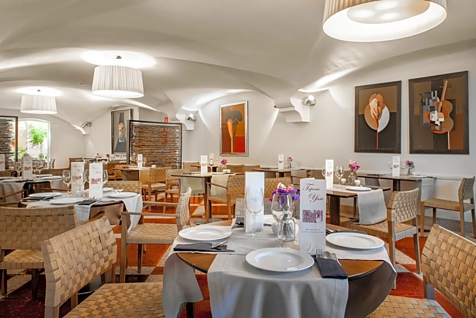 NH Collection Caceres Palacio de Oquendo