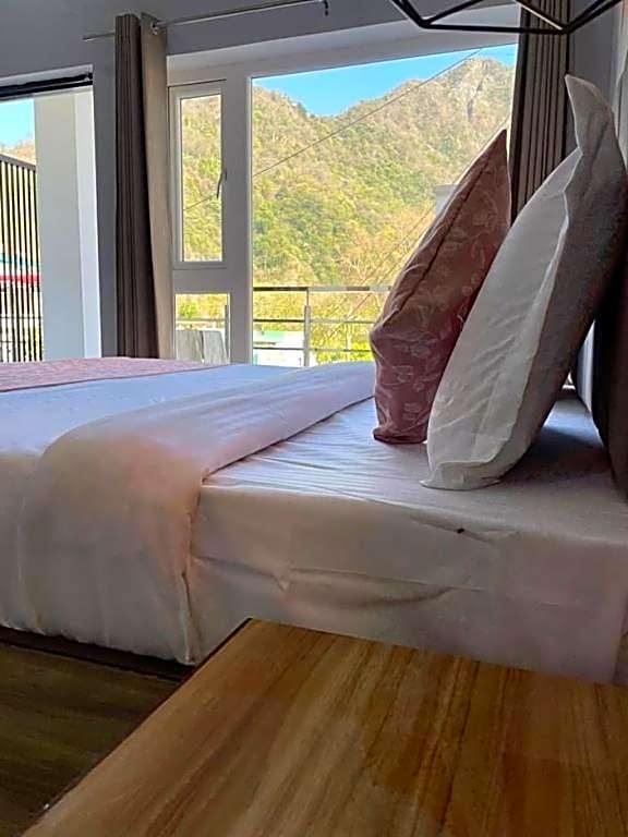 Hotel Wraveler Inn