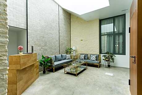 La Puerta de Palacio - Adults Only