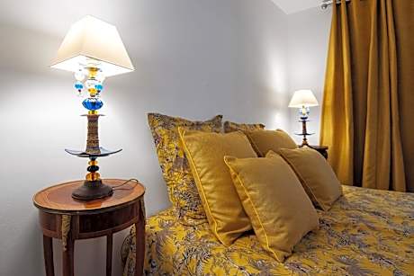 Two-Bedroom Apartment with Balcony and Sea View