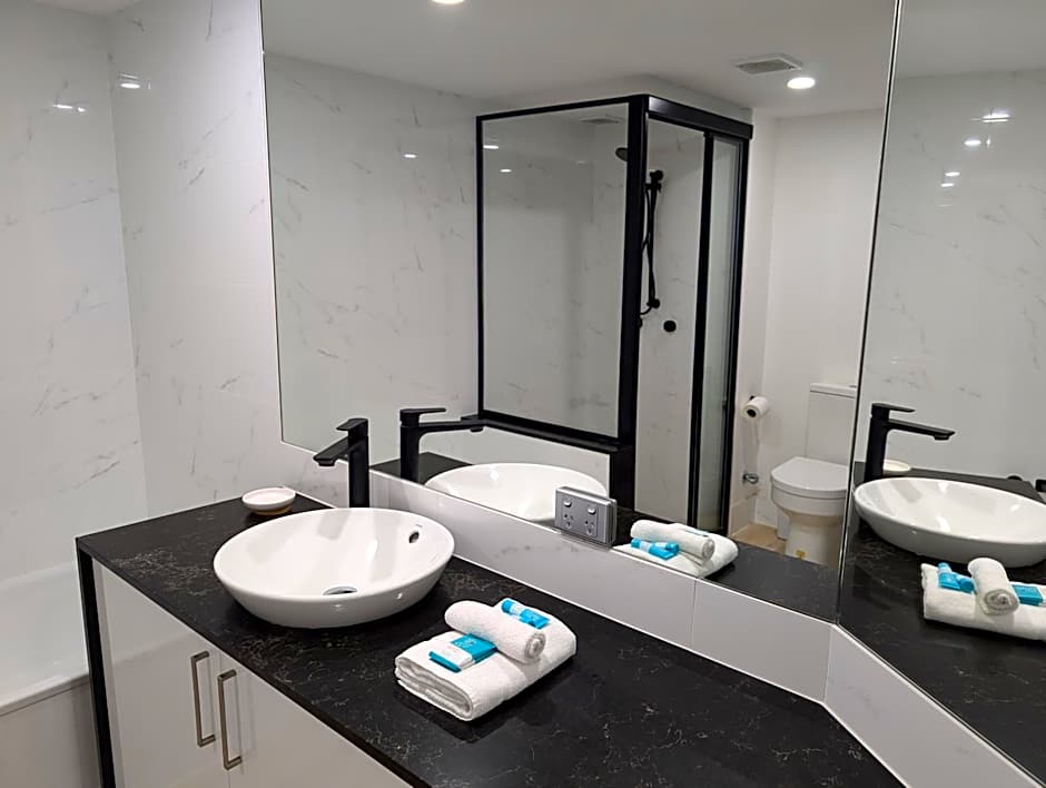 Bay Lodge Apartments