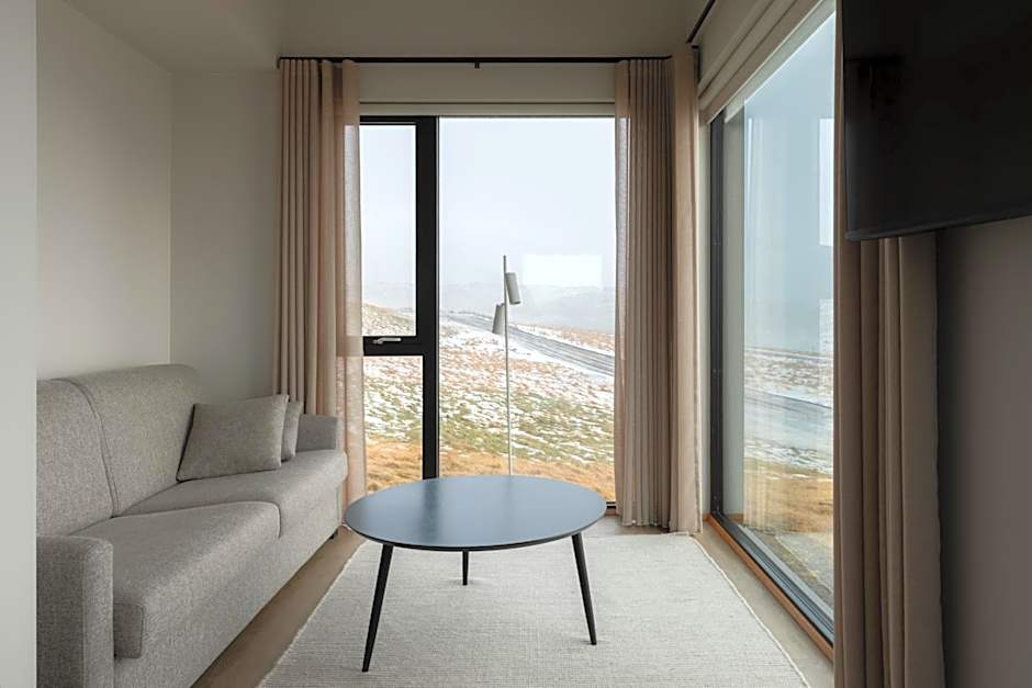 Peninsula Suites
