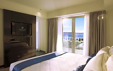 Double room side sea view balcony - single use