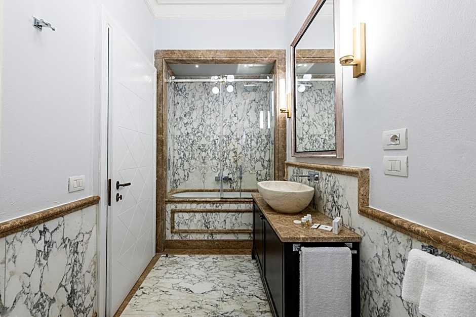 Glimpse Hotel
