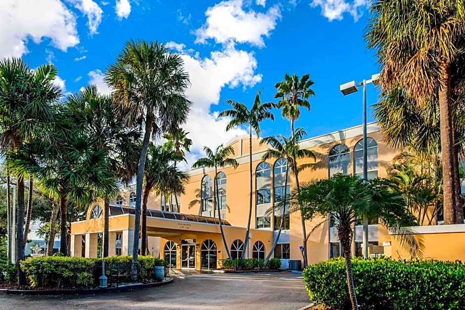 La Quinta Inn & Suites by Wyndham Fort Lauderdale Tamarac
