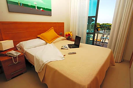 One-Bedroom Apartment with Terrace