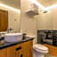L102 New studio apt 1Bdrm 1bath AC Rooftop