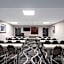 La Quinta Inn & Suites by Wyndham Knoxville East
