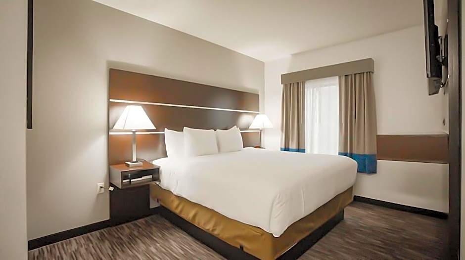 Atrium Hotel And Suites Dfw Airport