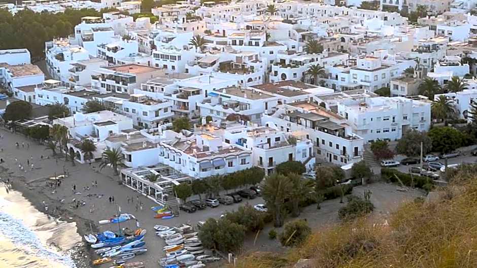 Bayo Lirola Hotel Balisa