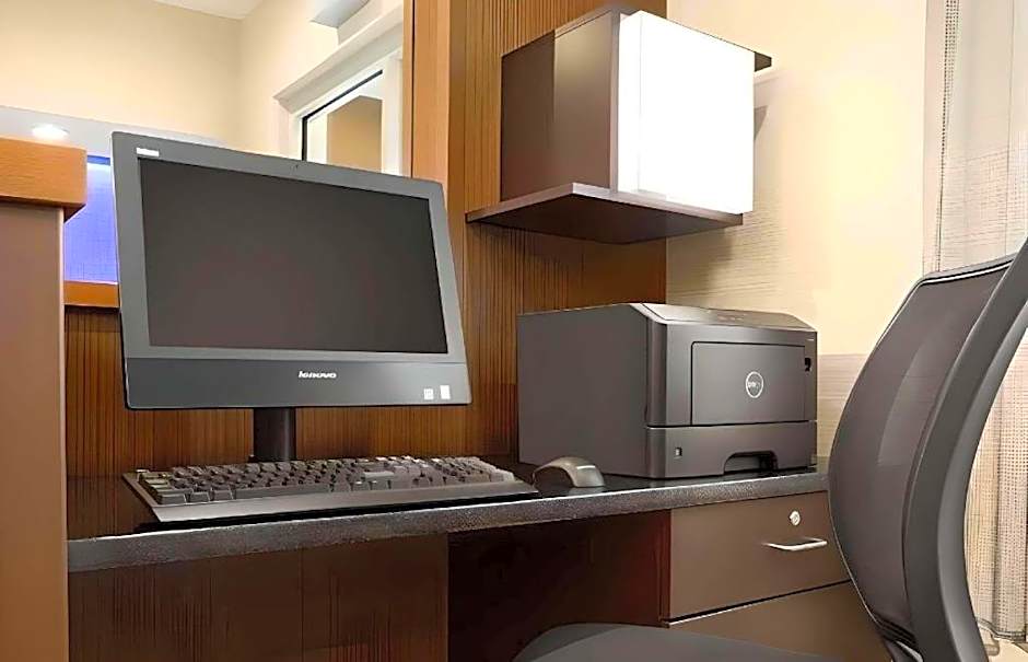 Dubuque Inn and Suites