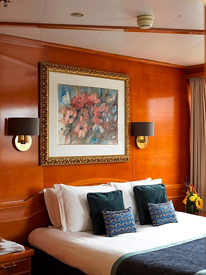 Sunborn London Yacht Hotel