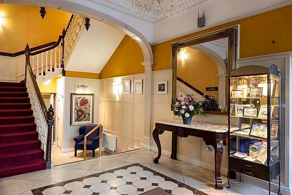 Cahir House Hotel
