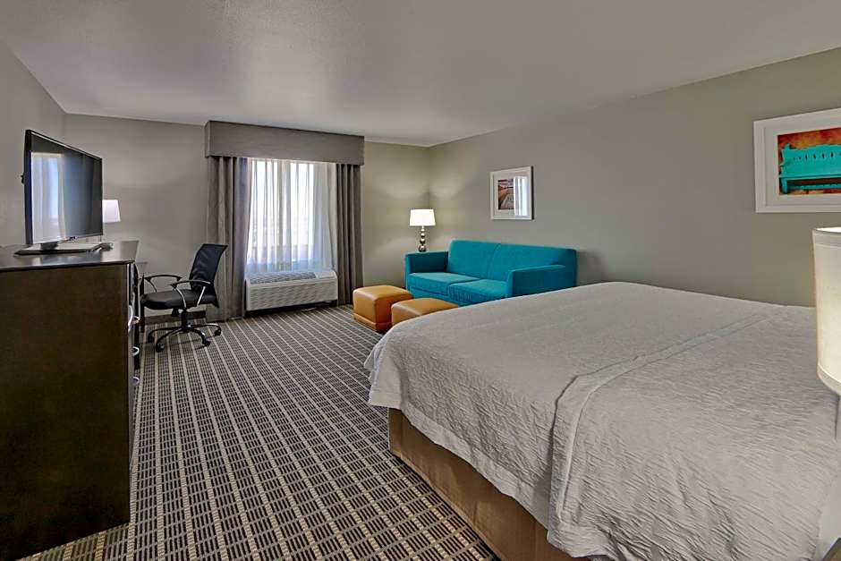 Hampton Inn By Hilton & Suites Albuquerque Airport