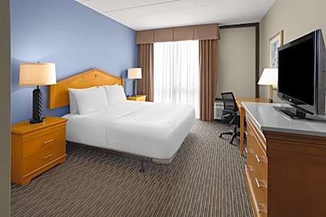 Deluxe King Room - Disability Access/Non-Smoking