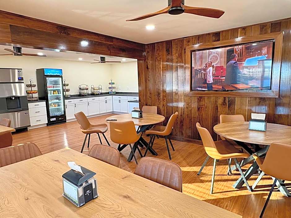 Americas Best Value Inn Wall