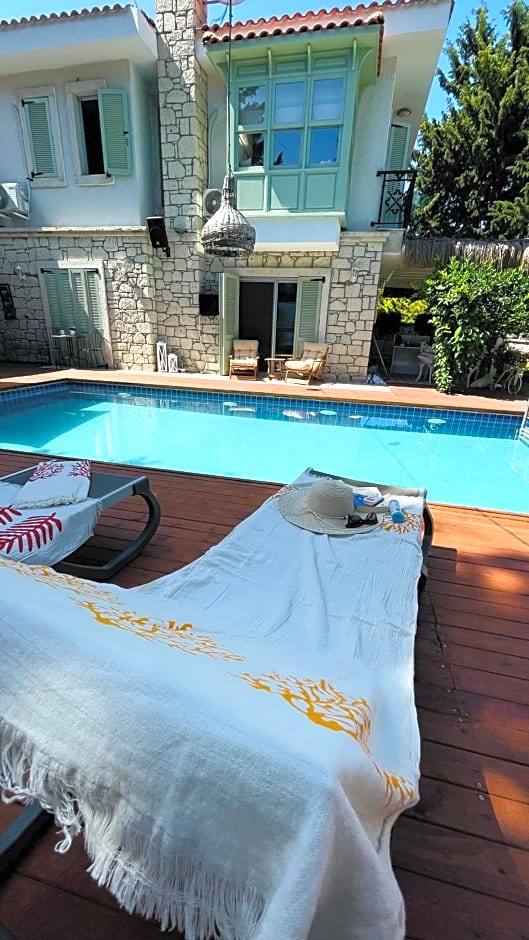 Ella Alaçatı Otel