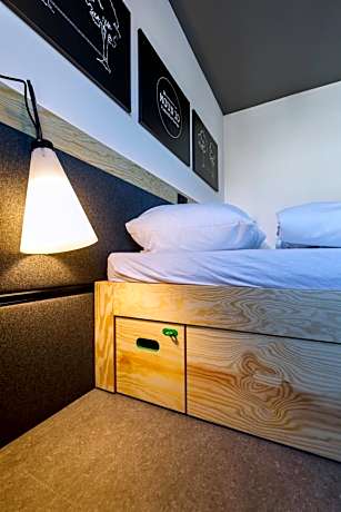 Twin Room with Bathroom