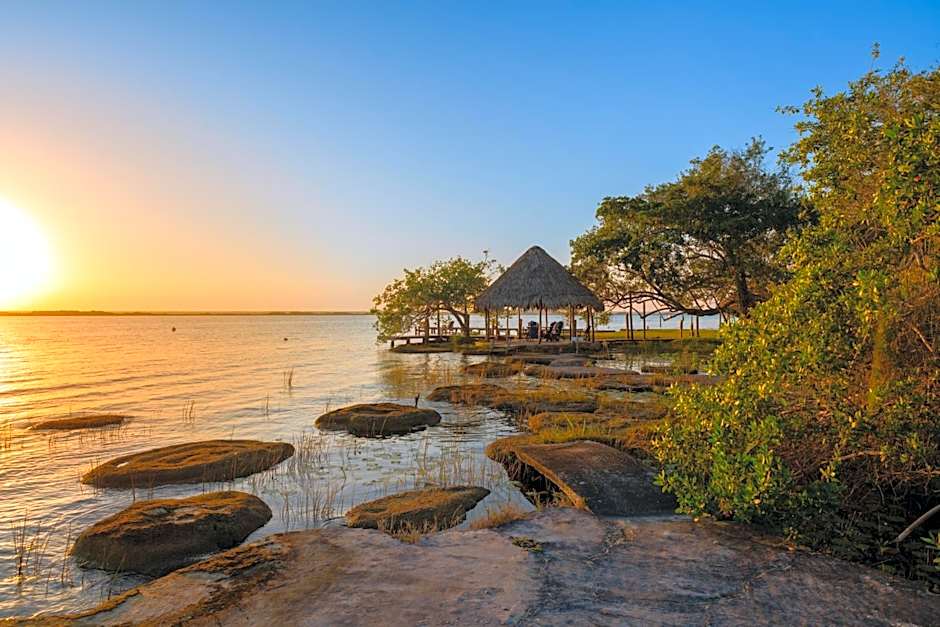 Azulea Bacalar Hotel & Spa - Lagoon Front