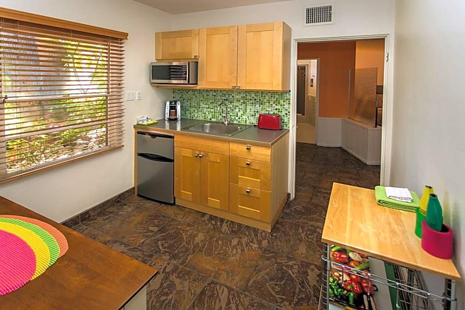 Desert Riviera Hotel