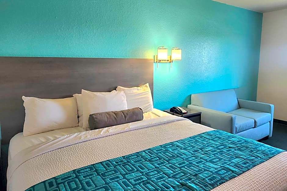 Howard Johnson by Wyndham Galveston