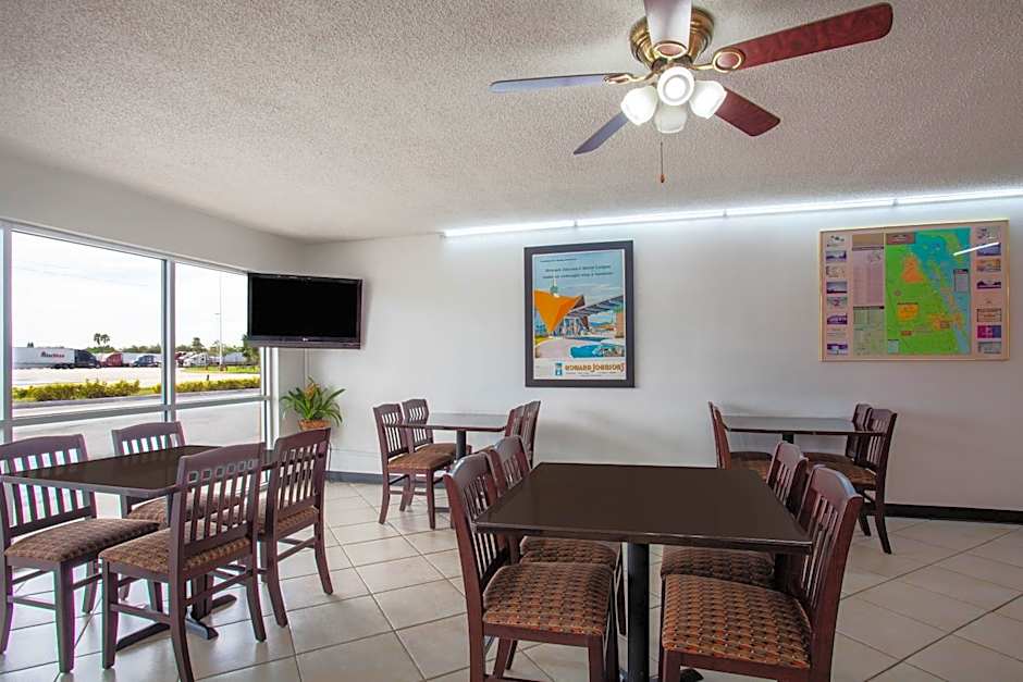 Howard Johnson by Wyndham Vero Beach/I-95