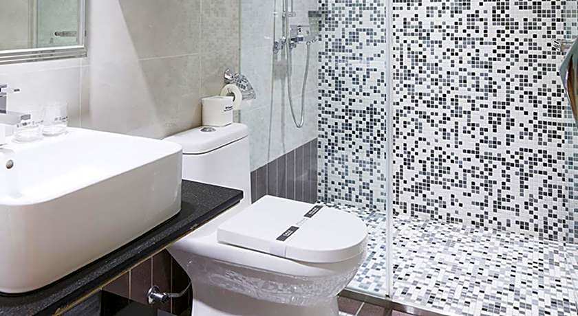 Royal Group Hotel Ho Yi Branch