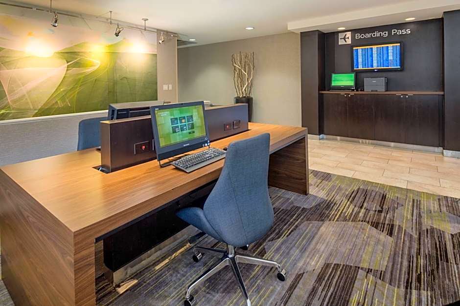 Courtyard by Marriott Seattle Southcenter