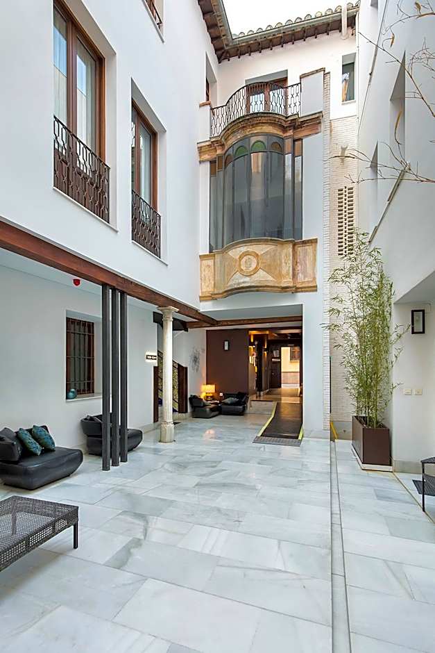 Elvira Suites