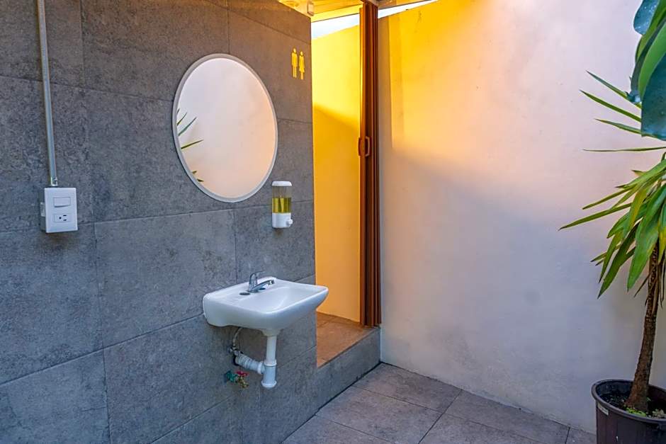 La Créme de la Créme Hostel