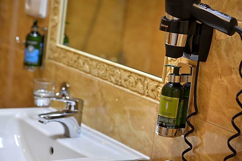 Boutique Residence by Little King