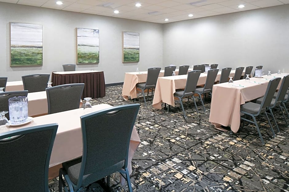 Holiday Inn Hotel & Suites Des Moines-Northwest