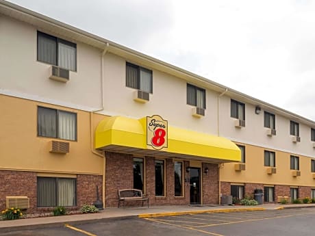 Super 8 by Wyndham Omaha NE