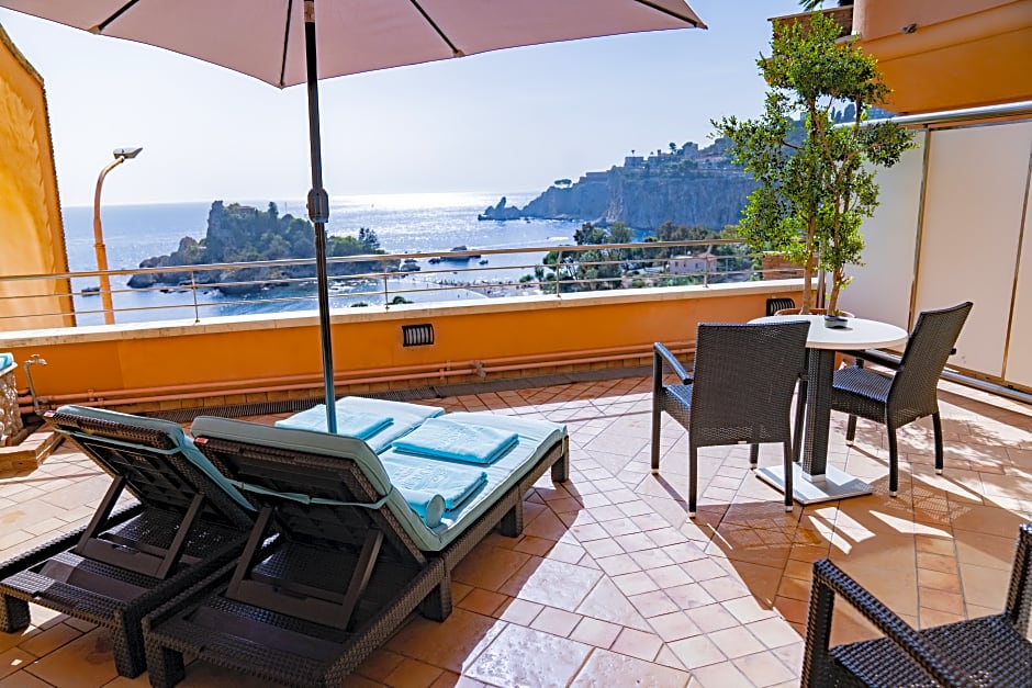 Photo 1 of 5 of Junior Suite, Sea View