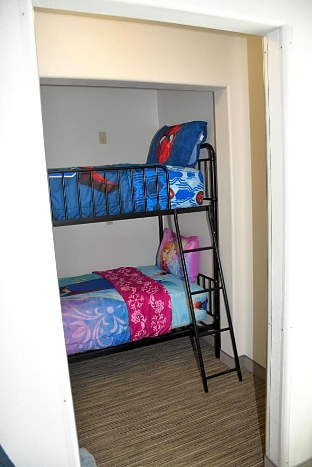 Holiday Inn Express Hotel & Suites Evanston By IHG