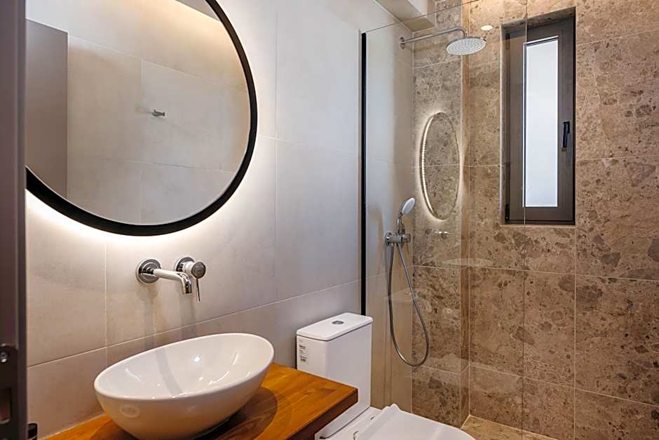 Horizon Apartments - Beachfront Luxury, by ZanteWize