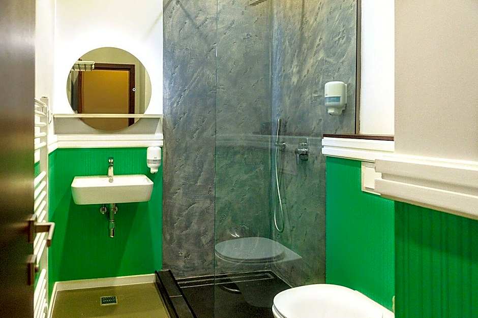 H11 Downtown Apartments