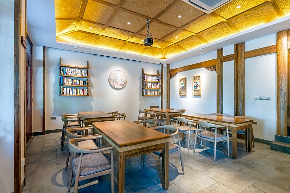 Yangshuo River View Hotel